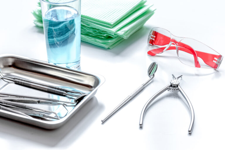 Jak bezpiecznie usunąć plomby amalgamatowe?